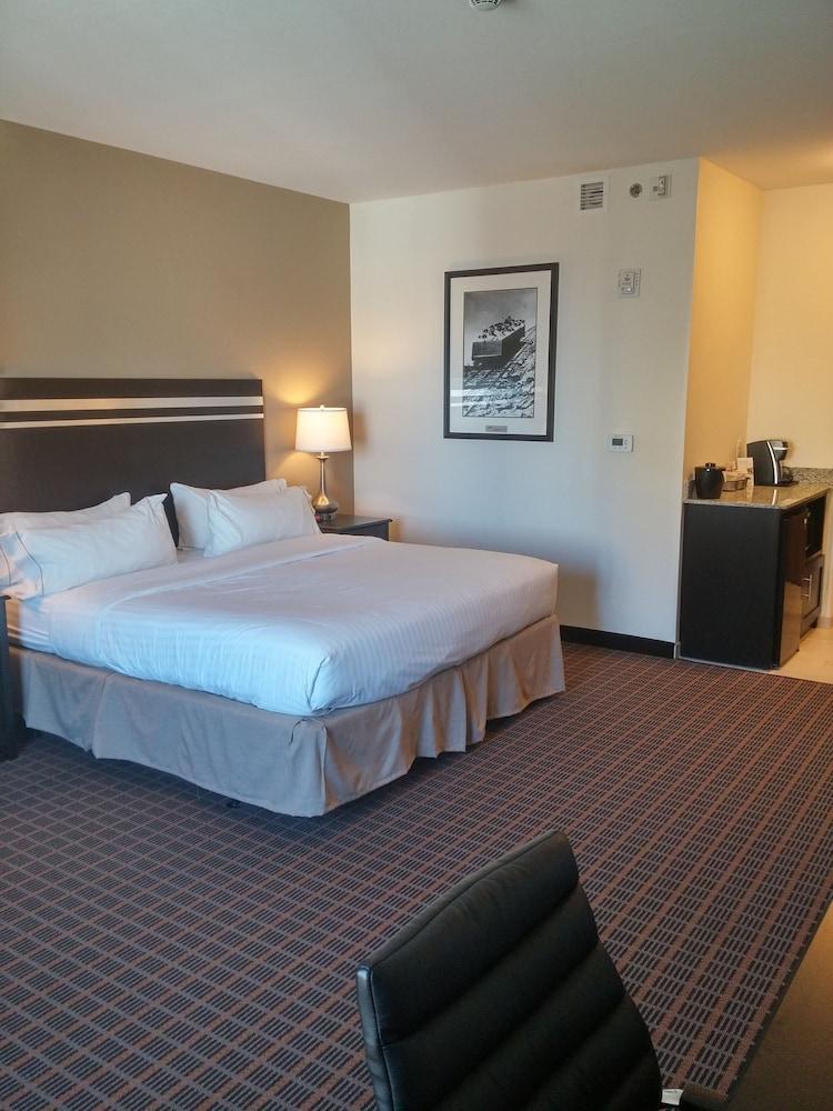 Holiday Inn Express & Suites Golden By Ihg Екстер'єр фото