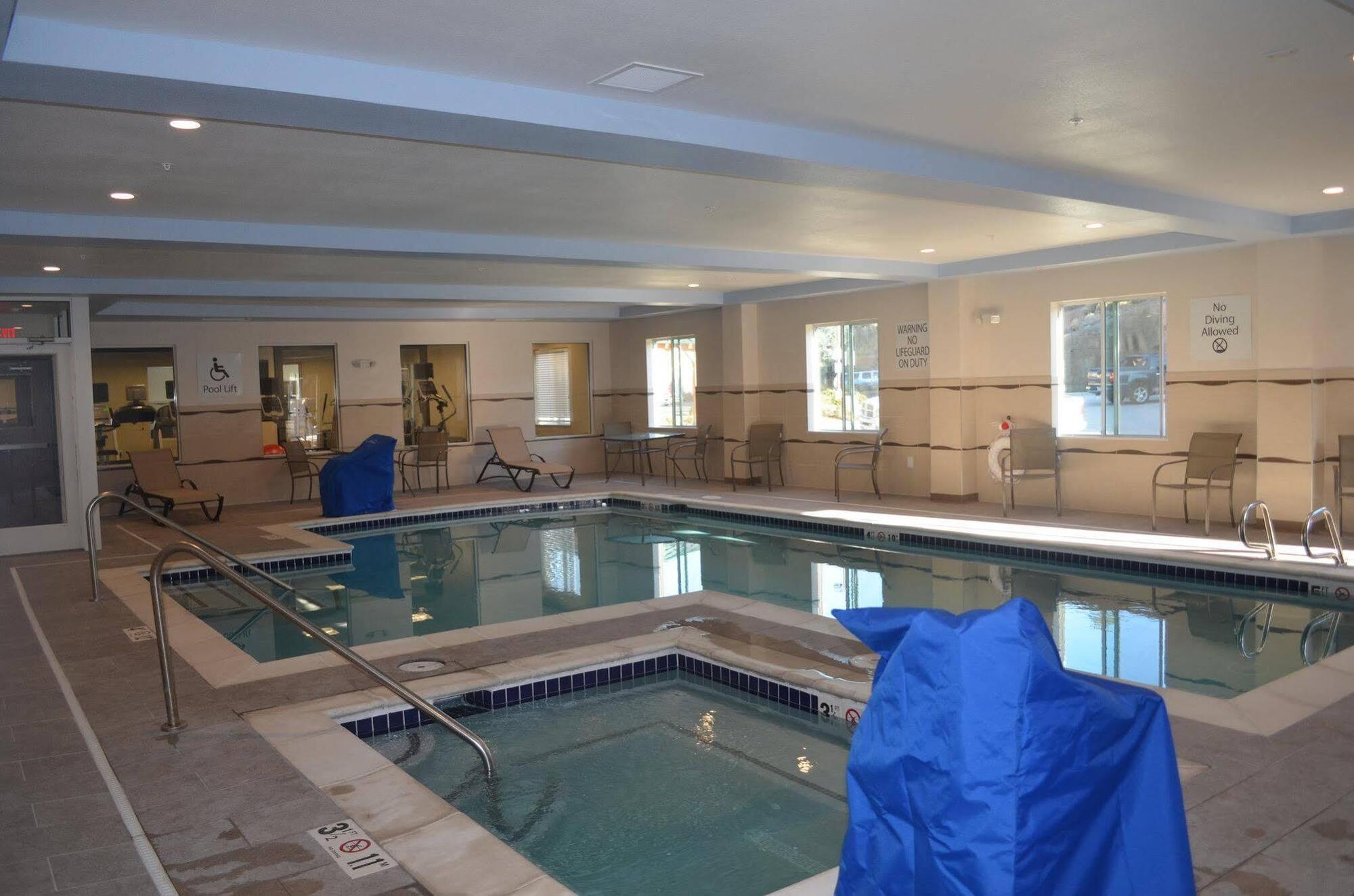 Holiday Inn Express & Suites Golden By Ihg Екстер'єр фото